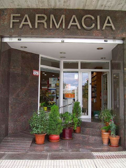 Farmacia Isabel Cabiró. Mendebaldea  Farmacia en Pamplona 